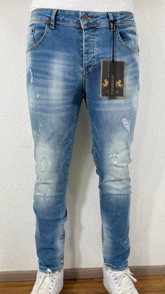 Hellblaue Jeans